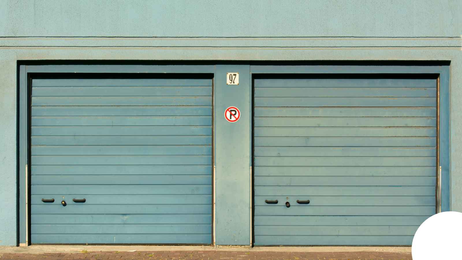 Garage Door in Alpine, Tampa, FL — James Cable Replacement Tampa Garage Door in Alpine, Tampa, FL — James Cable Replacement Tampa