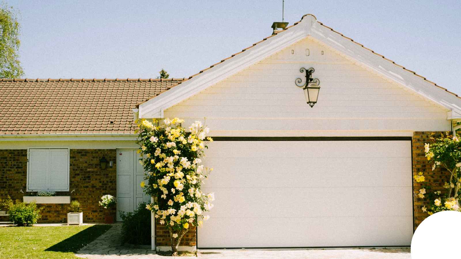 Garage Door in Adamo Acres, Tampa, FL — James Cable Replacement Tampa