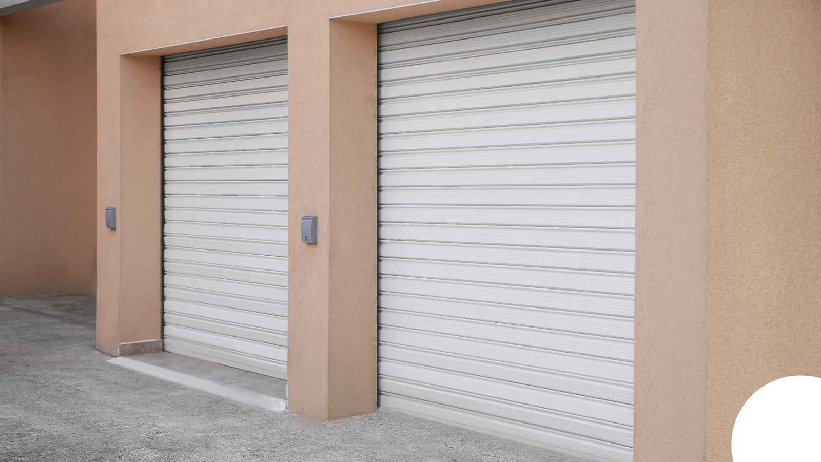 Garage Door in Almima, Tampa, FL — James Cable Replacement Tampa Garage Door in Almima, Tampa, FL — James Cable Replacement Tampa